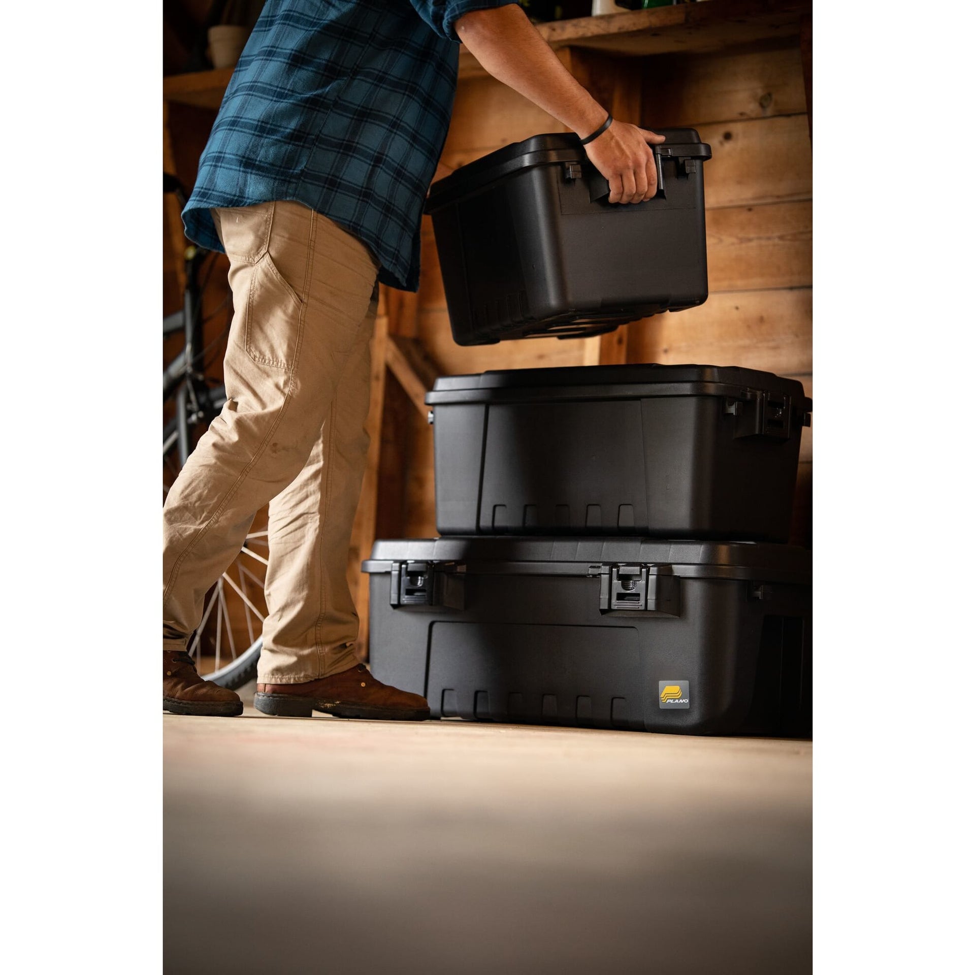 Plano Sportsman's Trunk - Medium
